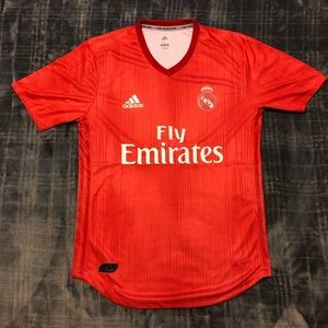 Women’s Real Madrid C.F Jersey. Size large